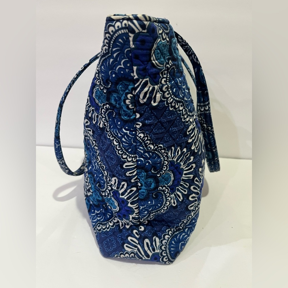 Vera Bradley Blue Floral Quilted Tote - Picture 4 of 9
